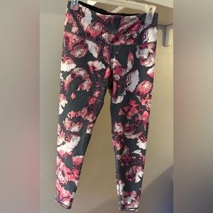 Floral print Victoria’s Secret workout leggings